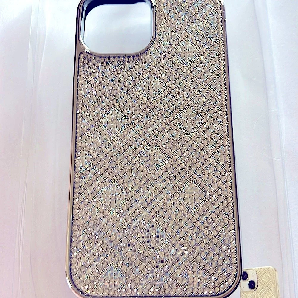 NewInpackagePoppyGlitz&GlamiPhone 15/14/13coverSilver&sparkling rhinestonesBLING